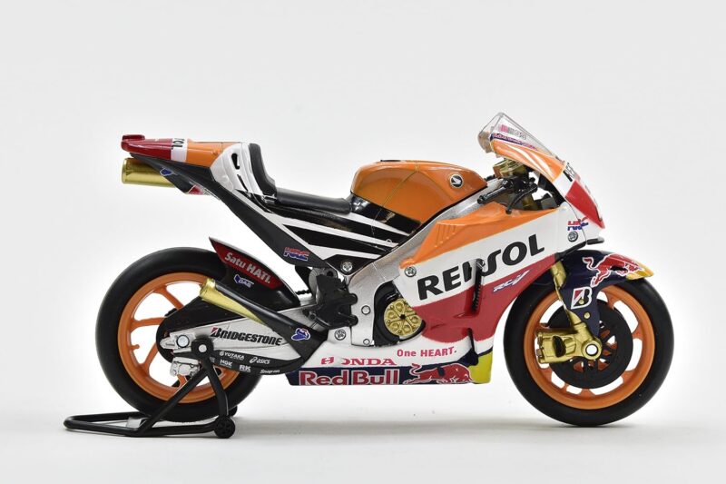 NEWRAY | HONDA RC213V ESCALA 1/12 - Image 4